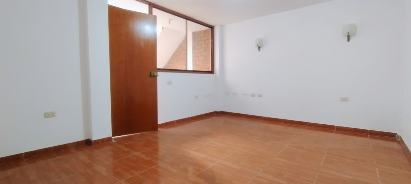 Galería de fotos de 🏢 ¡Venta De Departamento 1 Piso En P.J. Pampa De Comas ! 📍 Excelente Ubicación 🛋✨